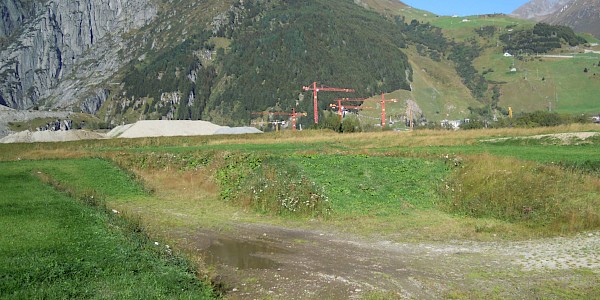 Flächiges Bodendepot mit Auffahrrampe zur Bewirtschaftung