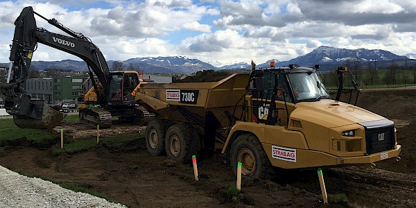 Bodentransport mit Grossdumper